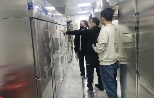 東站市場(chǎng)監(jiān)督管理所落實(shí)“三服務(wù)”機(jī)制，嚴(yán)把進(jìn)口冷鏈?zhǔn)称钒踩c票務(wù)代理服務(wù)監(jiān)管關(guān)